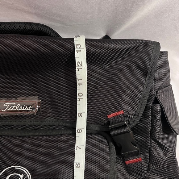 NWOT Titleist Black Professional Messenger Bag - Picture 11 of 12